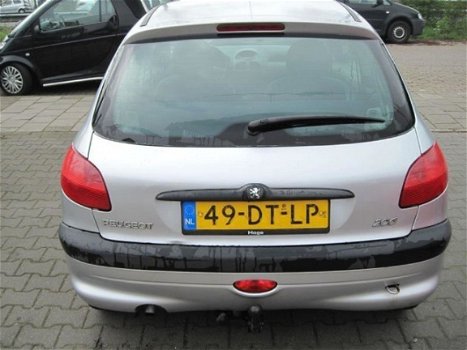 Peugeot 206 - 1.4 XR - 1