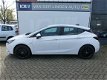 Opel Astra - 1.0T INNOVATION 105PK Navigatie, Startknop, 17inch LM- Velgen, Parkeersensoren - 1 - Thumbnail