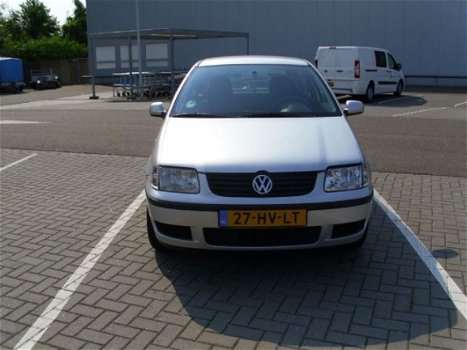 Volkswagen Polo - 1.4-16V Trendline stuurbekractiging - 1