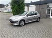 Peugeot 206 - 1.6 XS nieuwe apk keuring .stuurbekracht.elek raam - 1 - Thumbnail