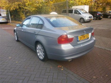 BMW 3-serie - 318i High Executive - 1