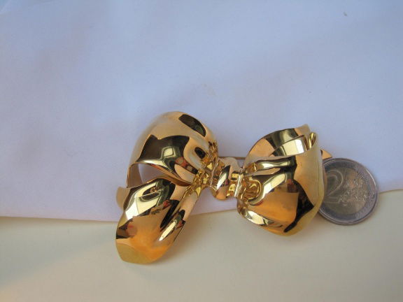 Broche Monet groot glanzende goudkleurige strik 7.0x5.3 cm - Afbeelding 2