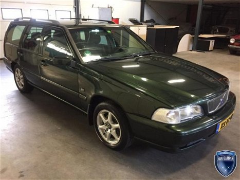 Volvo V70 - 2.5 - 1