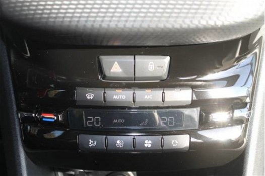 Peugeot 2008 - 1.2 VTI 82PK Style Nav - 1