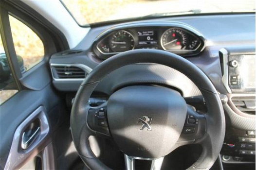 Peugeot 2008 - 1.2 VTI 82PK Style Nav - 1