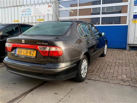 Seat Toledo - 1.6-16V Stella Airco incl Nieuwe APK - 1