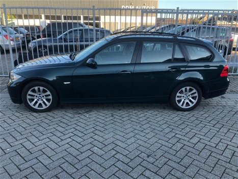 BMW 3-serie Touring - 318i High Executive - 1