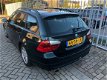 BMW 3-serie Touring - 318i High Executive - 1 - Thumbnail