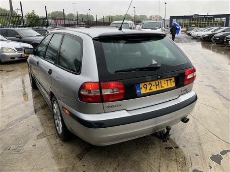 Volvo V40 - 1.8 16V - 1