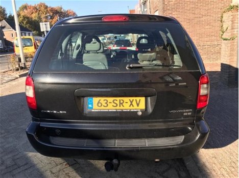 Chrysler Voyager - 2.4i SE Luxe Export 7 persoons 2006 - 1