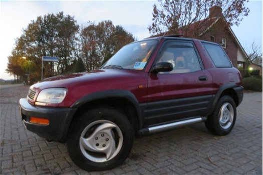 Toyota RAV4 - 2.0i Funcruiser met Diverse Opties - 1