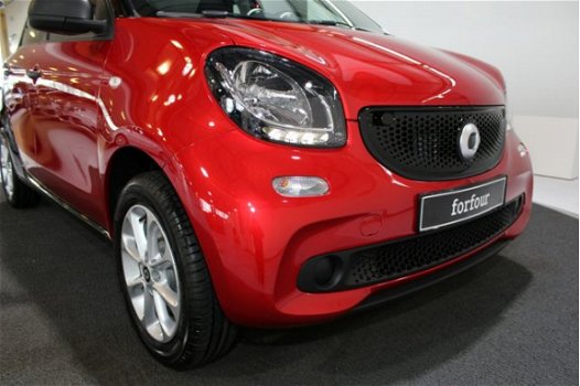 Smart Forfour - 1.0 Business Solution | Cool & Audio pakket | Comfort pakket | LED dagrijlicht - 1