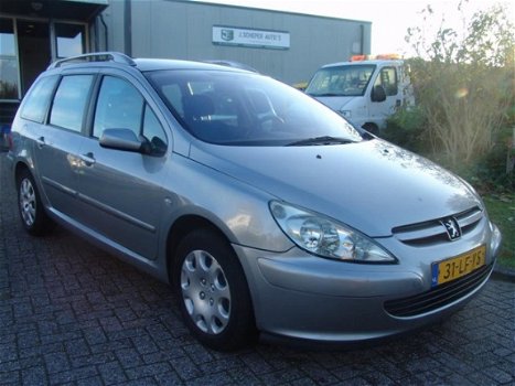 Peugeot 307 SW - 1.6 16V Airco Trekhaak Panoramadak 29-11-19 apk - 1