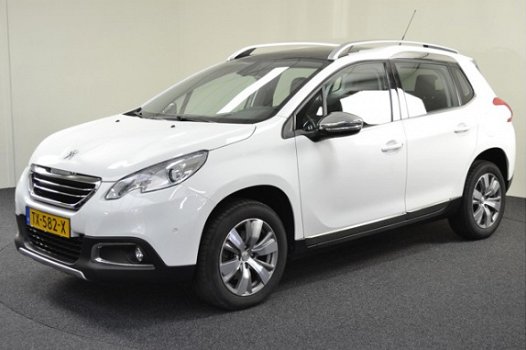 Peugeot 2008 - 1.2 PureTech 130pk Executive Pan.dak Navi - 1