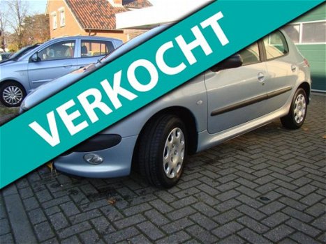 Peugeot 206 - 1.4-16V Gentry 5 deurs APK 17 januari 2020 - 1