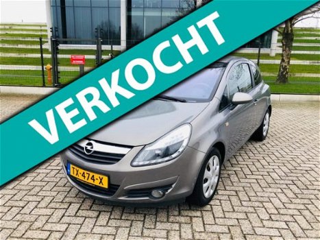 Opel Corsa - 1.4-16V , BJ 2010, Psensod, stoel+stuurverwarming, LED, Boekjes - 1