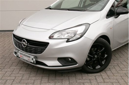 Opel Corsa - 1.4 Color Edition Automaat met 8409 km gereden Complete uitvoering - 1