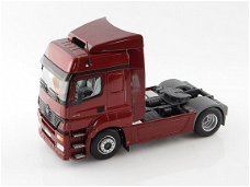 1:43 Minichamps Mercedes Benz truck Axor salsa red