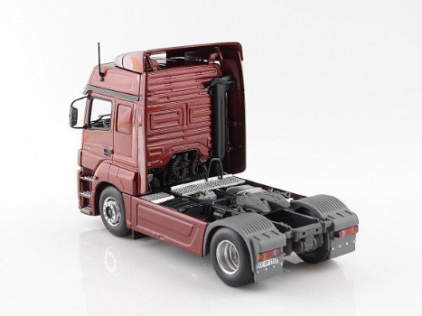 1:43 Minichamps Mercedes Benz truck Axor salsa red - 2