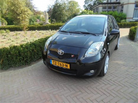 Toyota Yaris - 1.3 16V VVT-I 3DR Dynamic Sport bij specialist si - 1