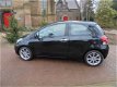 Toyota Yaris - 1.3 16V VVT-I 3DR Dynamic Sport bij specialist si - 1 - Thumbnail