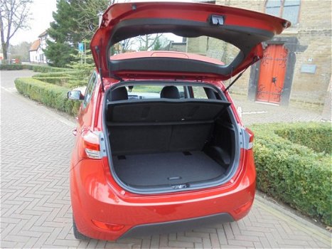 Hyundai ix20 - 1.6i 124pk Aut. Edition Go* Bij Vakgarage®, met BOVAG-garantie - 1