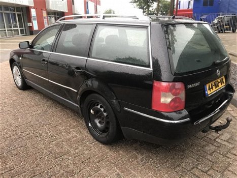 Volkswagen Passat Variant - 2.5 TDI Sportline Klimat, Elek Ram 4x - 1