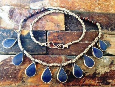 Authentieke ketting met Lapis Lazuli en hout - 1