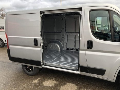 Fiat Ducato - 30 Luxury Pro L1H1 Zilver 2.3 130 EURO 6 zonder AdBlue - 1