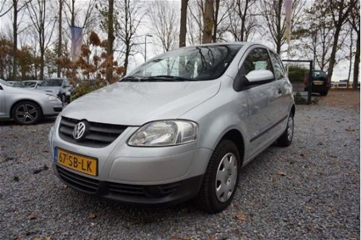 Volkswagen Fox - 1.2 trendline stuurbk zeer nette auto - 1