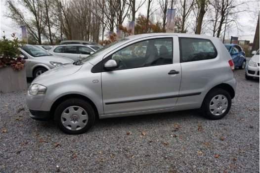 Volkswagen Fox - 1.2 trendline stuurbk zeer nette auto - 1