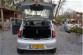 Volkswagen Fox - 1.2 trendline stuurbk zeer nette auto - 1 - Thumbnail