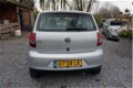 Volkswagen Fox - 1.2 trendline stuurbk zeer nette auto - 1 - Thumbnail