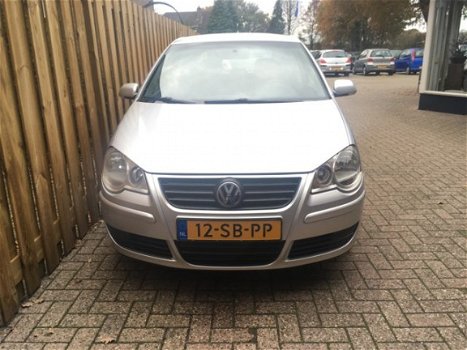 Volkswagen Polo - 1.4-16V Comfortline Automaat - 1