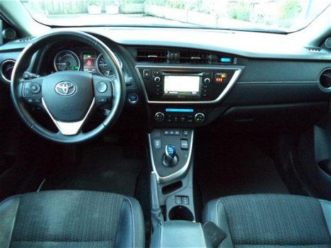 Toyota Auris - 1.8 Hybrid Lease Pro, BTW auto, panoramadak, Navigatie, 17'' Lm velgen, achteruitrijc - 1