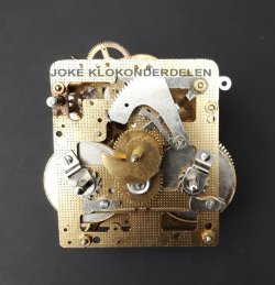 Uurwerk voor onderdelen = FHS 141-031-34 cm.= 38604