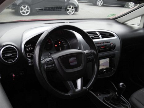 Seat Leon - 1.6 TDI Ecomotive Businessline NAVIGATIE CLIMATE (bj2011) - 1