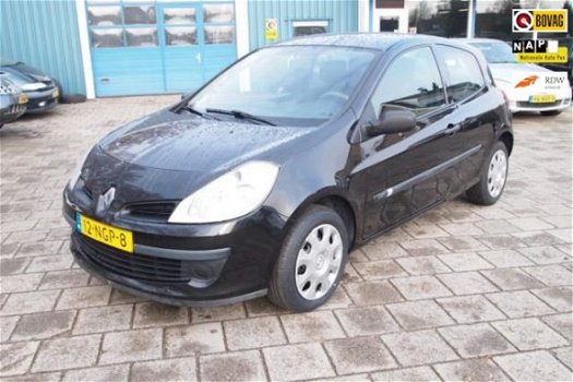 Renault Clio - 1.5 dCi Authentique - 1