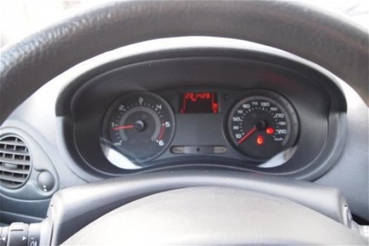 Renault Clio - 1.5 dCi Authentique - 1