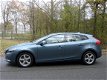 Volvo V40 - 1.6 D2 Momentum Navi / Clima / Cruise / Auto Verlichting, Ruitenwissers etc - 1 - Thumbnail