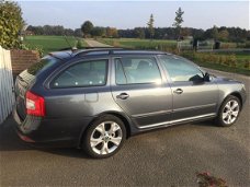 Skoda Octavia - 1.6 LPG Xenon Navi Pdc Stoelverwarming