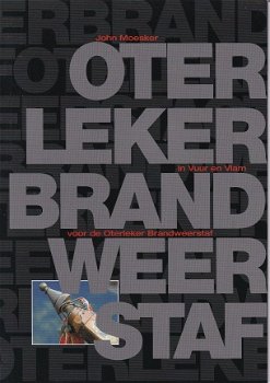 Boek In Vuur en Vlam voor de Oterleker brandweerstaf - 1