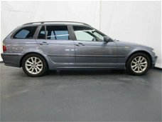 BMW 3-serie Touring - 318d Lifestyle Executive Airco Leer