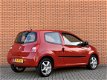 Renault Twingo - 1.2-16V Authentique | 1e eigenaar | Lichtmetaal | CV | Radio/cd | Dealer onderhoude - 1 - Thumbnail