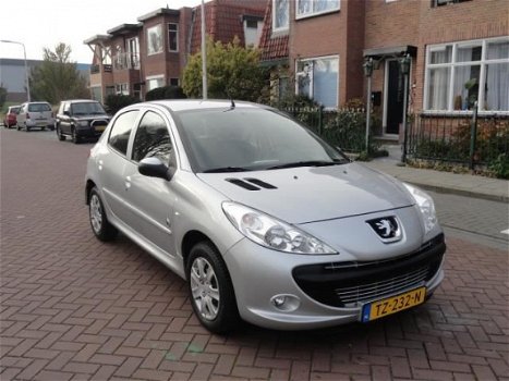 Peugeot 206 - 1.1 XS 206 +/Generation /airco /70792 km APK 30-09-2020 - 1