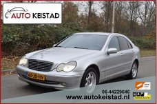 Mercedes-Benz C-klasse - 220 CDI AUTOMAAT Avantgarde, AIRCO/CRUISE NETTE STAAT