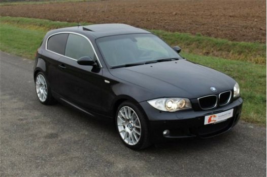 BMW 1-serie - 118i M Sport-Edition / LIMITED / KEYLESSGO /NAVI - 1