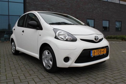 Toyota Aygo - 1.0 VVT-i Now Airco elektrische pakket - 1