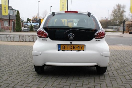 Toyota Aygo - 1.0 VVT-i Now Airco elektrische pakket - 1