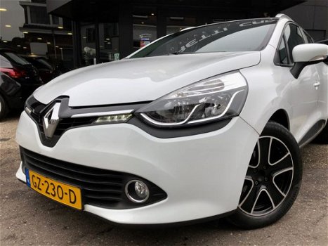 Renault Clio Estate - 1.5 dCi ECO NIGHT AND DAY NAVI AIRCO LMV PDC SL.76D.KM - 1
